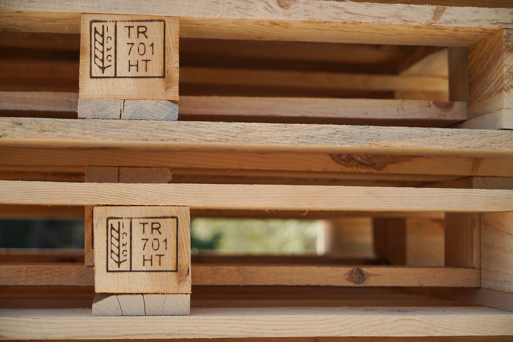 Ahşap Palet Kullanımında Dikkat Edilmesi Gereken Temel Kurallar ve Profesyonel İpuçları